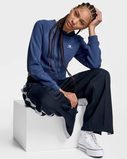 Star Chevron Cropped Crew Neck Navy, Detail View