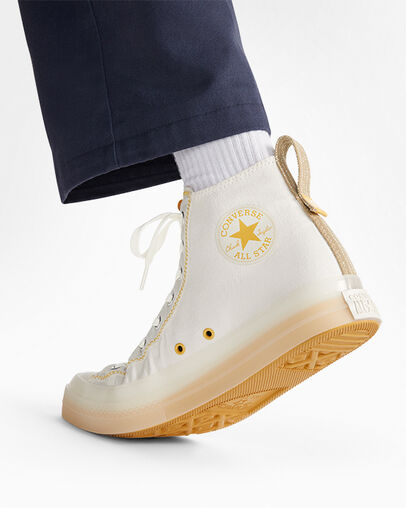 Chuck Taylor All Star CX Explore Vintage White/Thriftshop, On Foot Shot 1