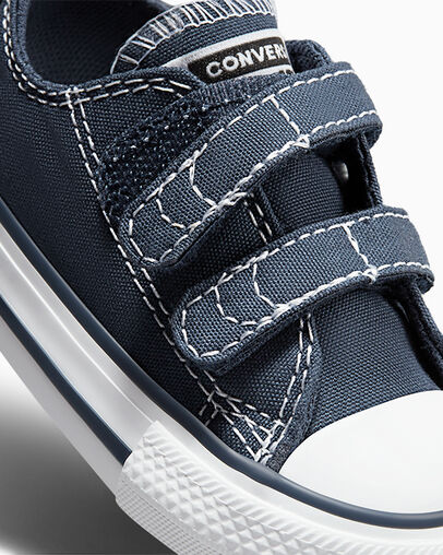 Chuck Taylor All Star Easy-On Canvas Athletic Navy/White, Detail Angle View