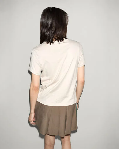 Garden Step Tee Classic Ecru, Full Body View