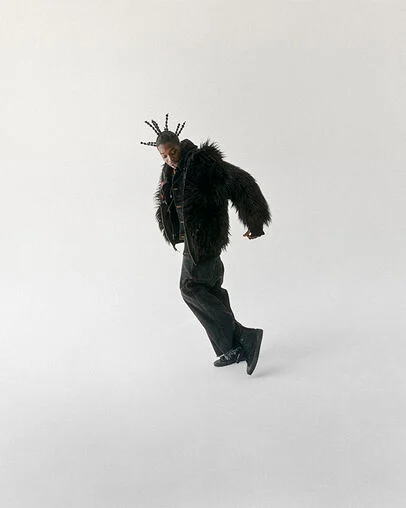 Chuck Taylor All Star Canvas Black Monochrome, On Foot Shot 1