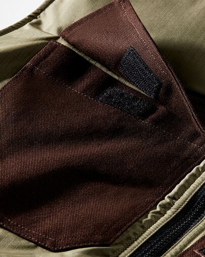 Converse x Patta Four-Leaf Clover Utility Reversible Padded Vest Java/Burnt Olive, Detail View