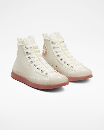 Chuck Taylor All Star CX Explore Egret/Beach Stone/Rhubarb Pie, Angled View