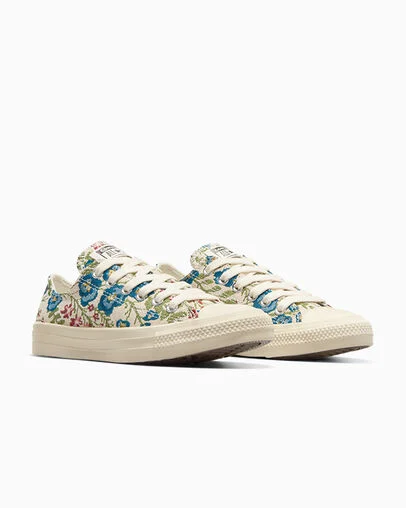 Chuck Taylor All Star Floral Tapestry Egret/Natural Ivory/Black, Top and Side View