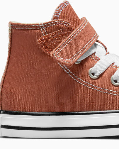 Chuck Taylor All Star Easy-On In A Nutshell Brown /White/Black, Detail Angle View
