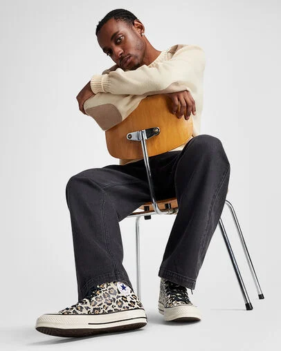 Chuck 70 Glow-In-The-Dark Leopard Print Egret/Light Fawn/Black, On Foot Shot 2