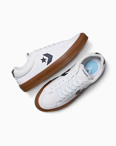 Sport Casual White/Navy/Gum, Angled View