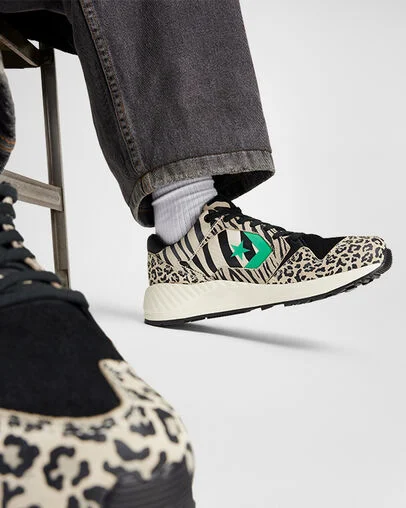 Wave Trainer Black/Vintage White/Apex Green