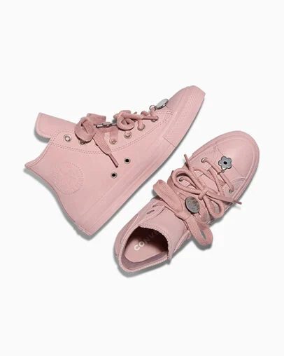 Chuck Taylor All Star Nubuck Nostalgic Charms Petal Pit/Petal Pit/Petal Pit, Angled View