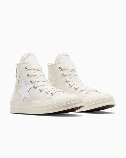 Chuck 70 Stars Vintage White/Natural Ivory, Top and Side View