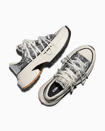Run Star Crush Distressed Patent Pure Silver/Egret/Black