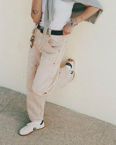 Run Star Trainer Egret/Black/Honey, Detail Angle View