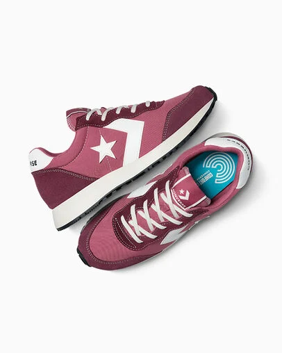 Converse Omega Trainer Royal Flushed/Deep Bordeaux, Angled View