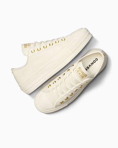 Chuck Taylor All Star Lift Platform Golden Hits Egret/Egret/Gold, Angled View
