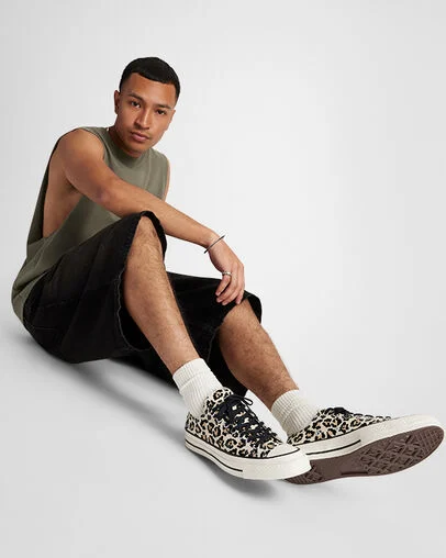 Chuck 70 Glow-In-The-Dark Leopard Print Driftwood/Light Fawn/Black, On Foot Shot 2