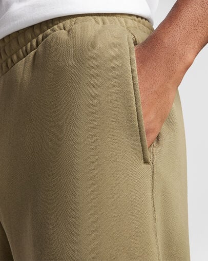 Go-To Loose Fit 9" Shorts Mossy Sloth, Detail View