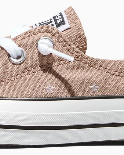 Chuck Taylor All Star Shoreline Embroidered Stars Dried Earth Brown/New Found Bloom Pink/White, Detail Angle View