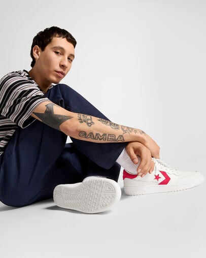 CONS Fastbreak Pro Leather and Nubuck Vintage White/Red/White, On Foot Shot 1