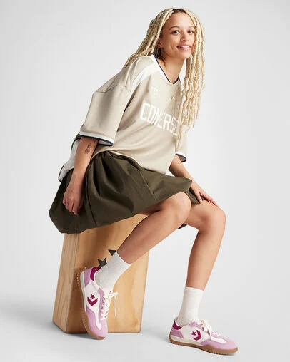 Run Star Trainer Cliffside Rose/Egret, On Foot Shot 2