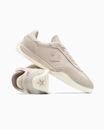 Run Star Trainer Colorful Suede Papyrus/Papyrus/Egret, Detail Angle View