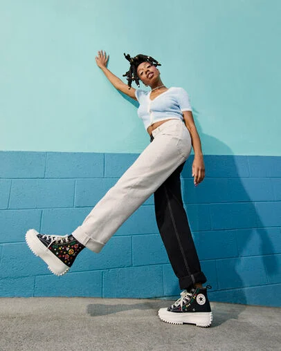 Run Star Hike Platform Summer Energy Black/Egret/Midnight Clover, On Foot Shot 2