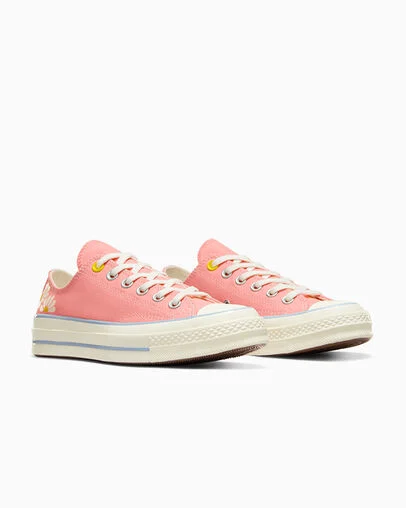 Chuck 70 Daisy Pink Phase/Egret/Cloudy Daze Grey, Top and Side View