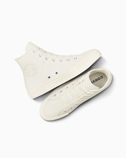 Chuck Taylor All Star Monochrome Vintage White/Vintage White, Angled View