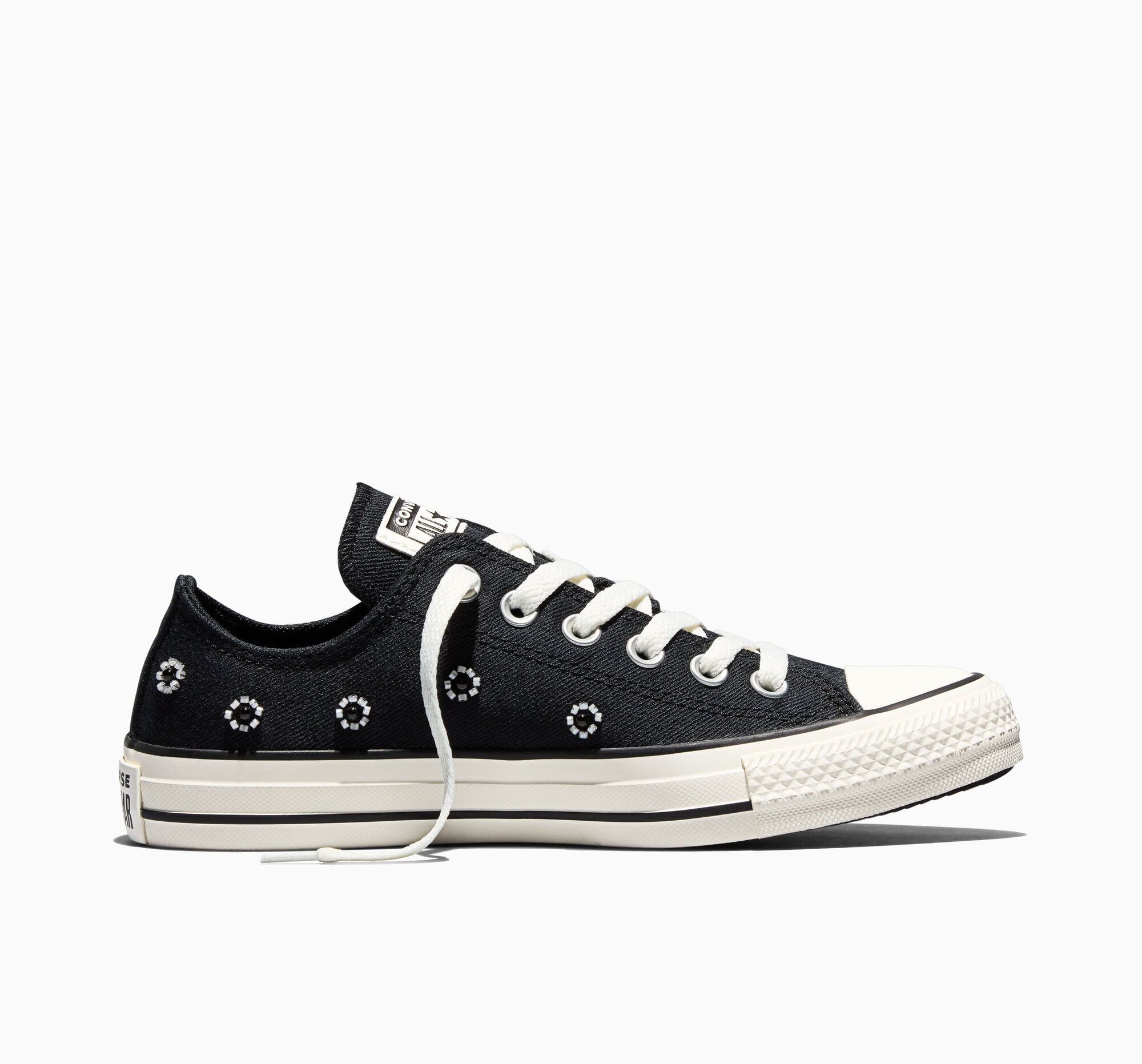 Chuck Taylor All Star Beads Women's Low Top Shoe. Converse.com