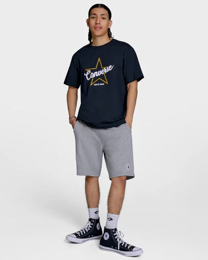 Star Outline T-Shirt Black, Full Body View