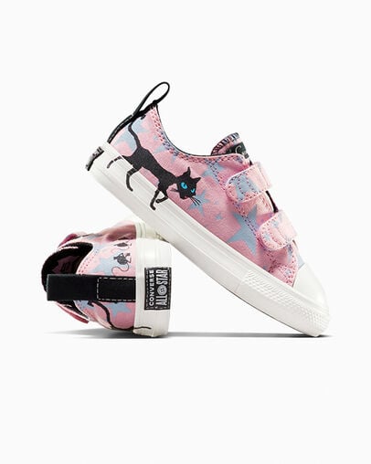 Converse x Coraline Chuck Taylor All Star Easy On Lotus Pink/Black/Fossilized, Detail Angle View