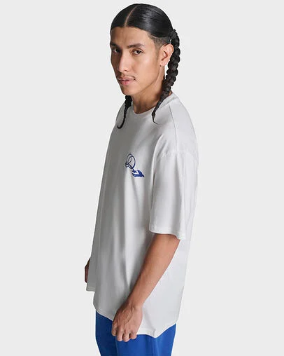 Caf&eacute; T-Shirt White, Full Body View