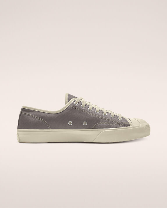grey converse low top