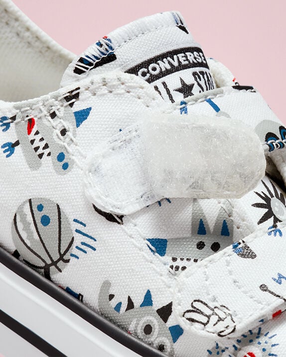 light grey toddler converse