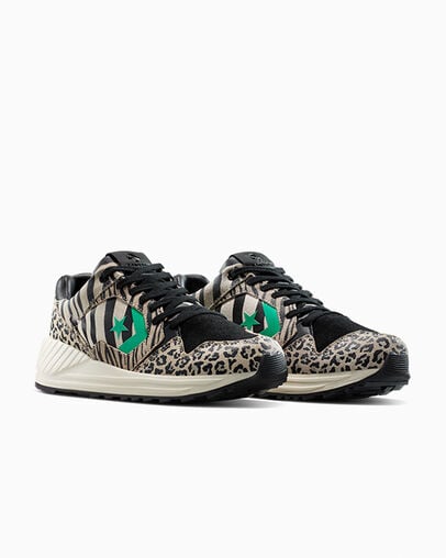 Wave Trainer Black/Vintage White/Apex Green, Top and Side View