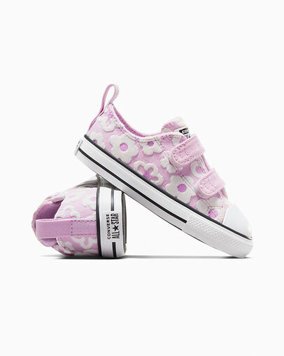 Chuck Taylor All Star Floral Chenille Easy-On Stardust Lilac/White/Black, Detail Angle View