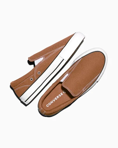 Chuck Taylor All Star Malden Slip-On Unearthed Brown/White/Black, Angled View