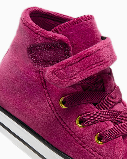 Chuck Taylor All Star Easy On Velvet Legend Berry/White/Black, Detail Angle View