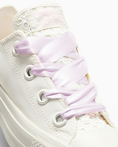 Chuck Taylor All Star Lift Matte Satin Egret/Lilac Daze/Egret, Detail Angle View