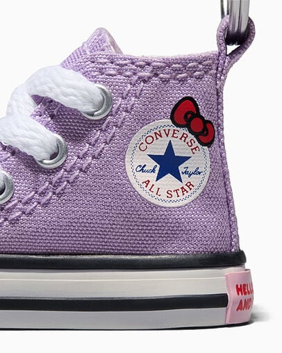 Converse x Hello Kitty And Friends Chuck Taylor All Star Keychain Purple/White/Black, 3/4 View