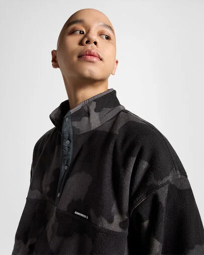 Fleece Popover Art Camo, Detail View