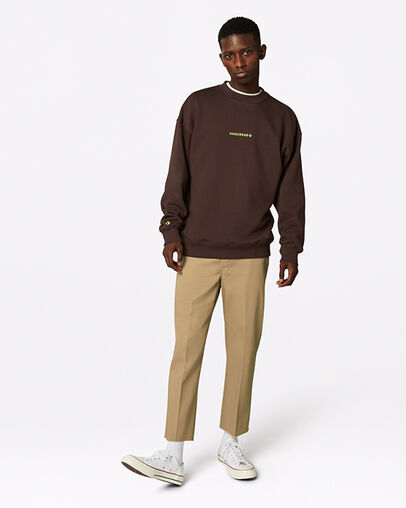 Wordmark Mock Neck Crew Earth, Full Body View