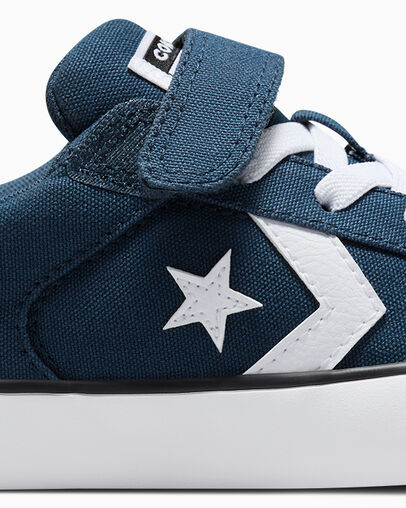 Belmont Easy On Navy/White/Navy, Detail Angle View