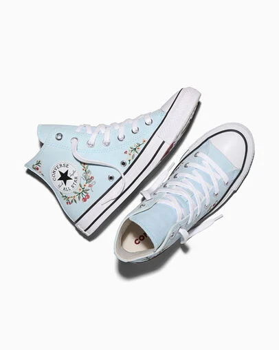 Chuck Taylor All Star Cherry Blossoms Cold Touch/White/Brick Snack, Angled View