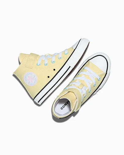 Chuck Taylor All Star Easy-On Bubble Flowers Golden View/White/Black, Angled View
