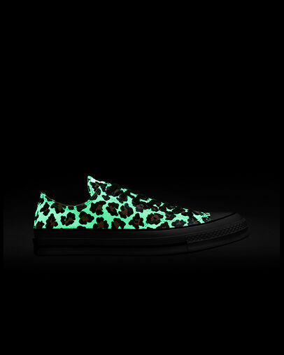 Chuck 70 Glow-In-The-Dark Leopard Print Driftwood/Light Fawn/Black, Reflective View