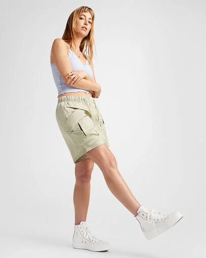 Chuck Taylor All Star Lift Platform Embroidered Flowers Vintage White/Violet Heat, On Foot Shot 1