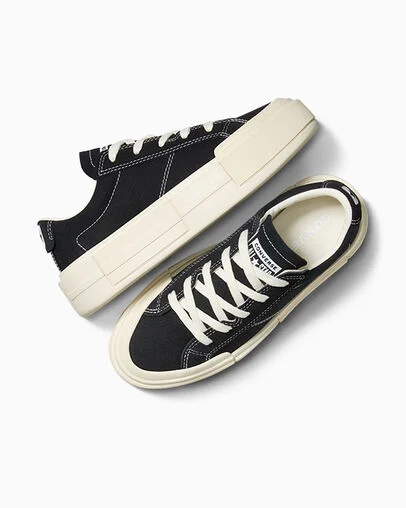 Converse Cruise Black/White/Black, Angled View