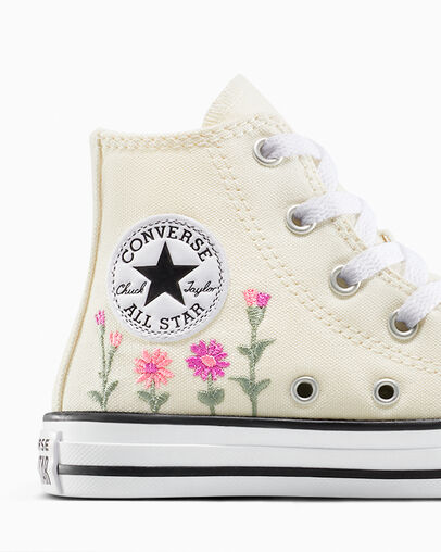 Chuck Taylor All Star Embroidered Florals Egret/Lt Jellyfish Jitter, Detail Angle View