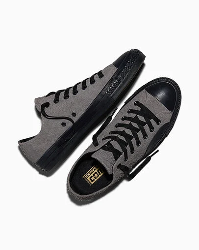 CONS CTAS Pro Pitch Darker Grey/Total Eclipse, Angled View