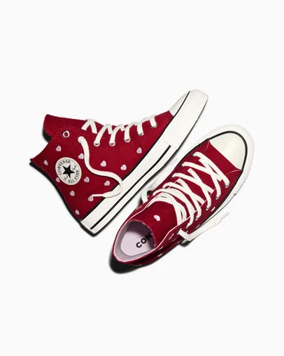 Chuck Taylor All Star Valentine's Day Days Ahead Red/Vintage White/New Found Bloom Pink, Angled View